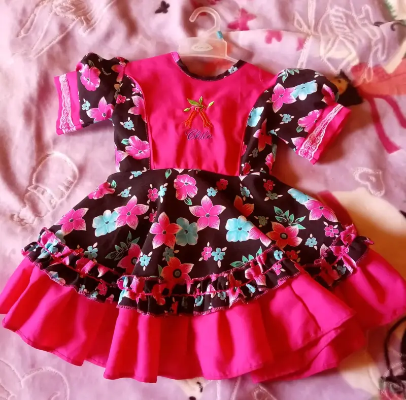 Se venden vestidos de huasa con falso talla 1 - 2