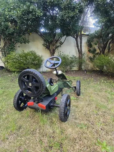 Kart a pedales infantil Jeep verde - miniatura 2