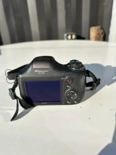 Cámara Fotográfica Sony Con Zoom Óptico De 35x - miniatura 5