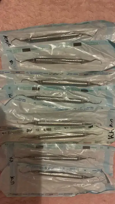 Set de Curetas Dentales de Acero Inoxidable - miniatura 1