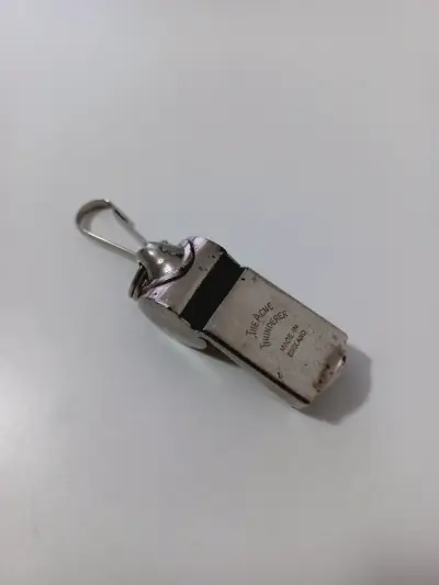 Silbato Acme Thunderer de Inglaterra Vintage - miniatura 1