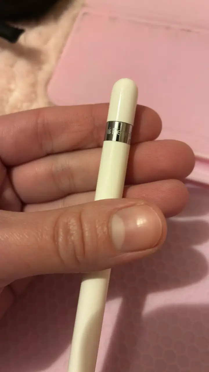 iPad Pro con lápiz y funda rosa - 3