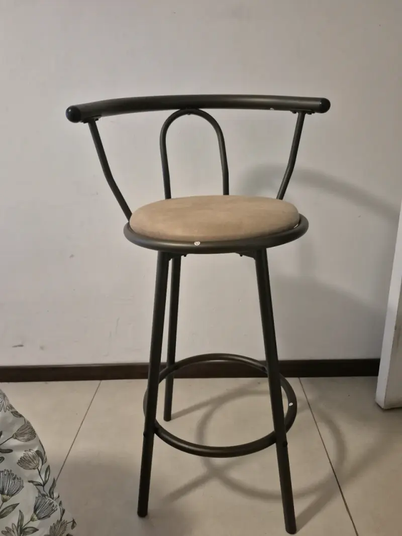 Silla alta de bar con asiento beige - 3