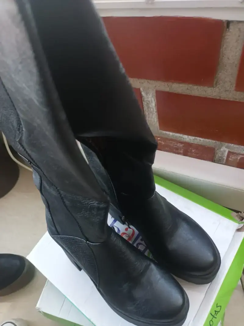 Botas negras con forro animal print - 1