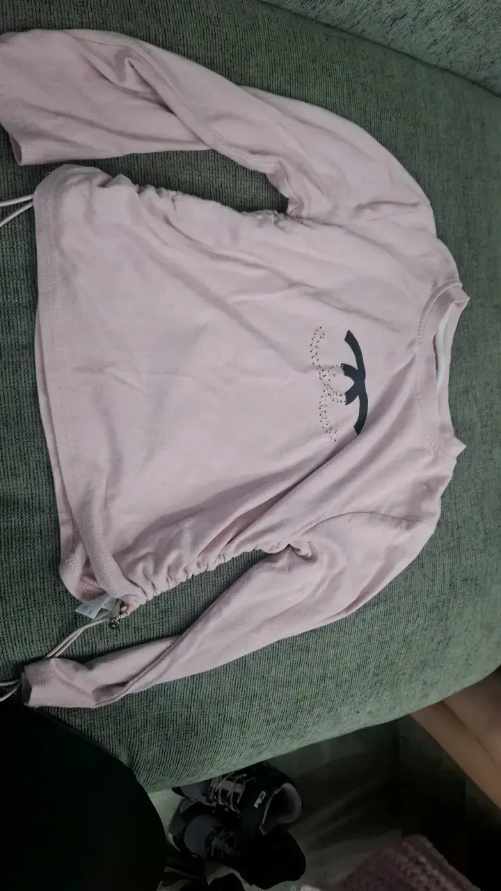 Polera manga larga rosada con diseño