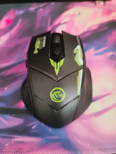 Mouse inalámbrico gaming con diseño ergonómico - miniatura 1