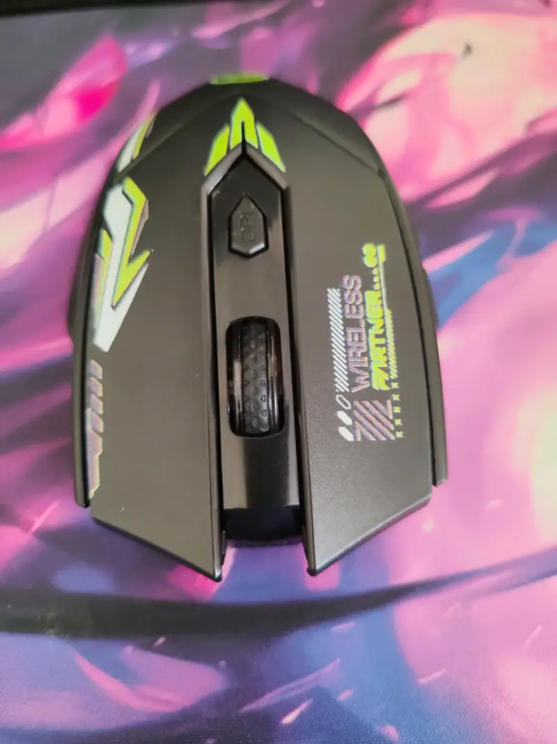Mouse inalámbrico gaming con diseño ergonómico - 2