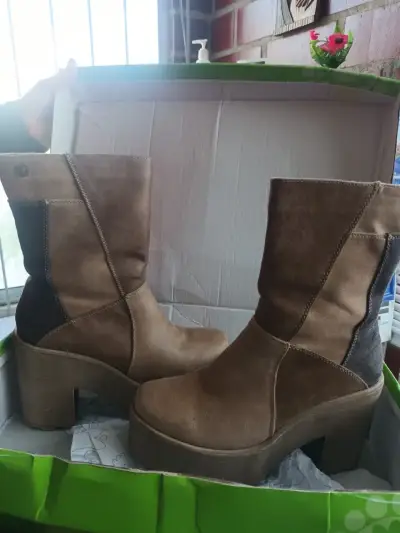 Botas de plataforma marrones para mujer - miniatura 1