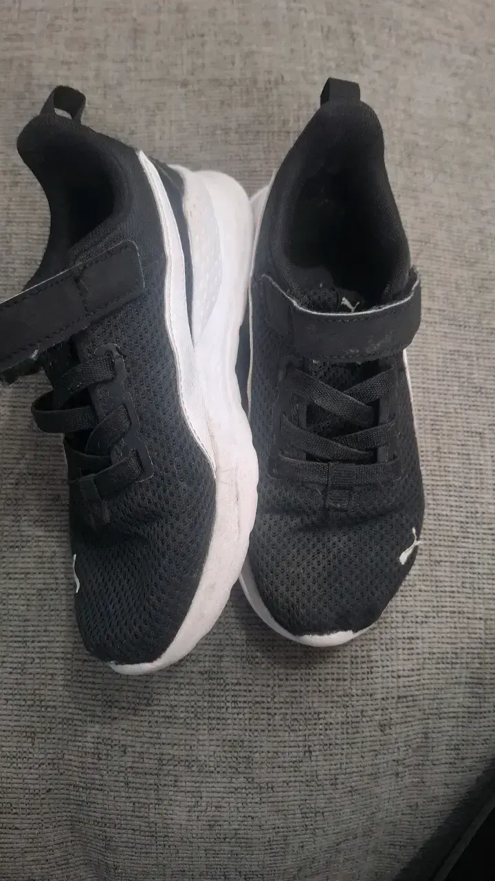 Zapatillas deportivas negras para niños