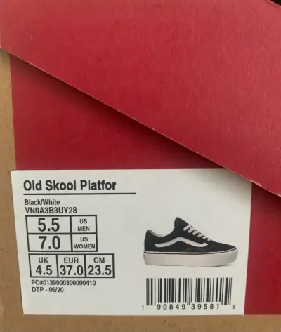 Zapatillas Vans Old Skool Plataforma Negro/Blanco - miniatura 2