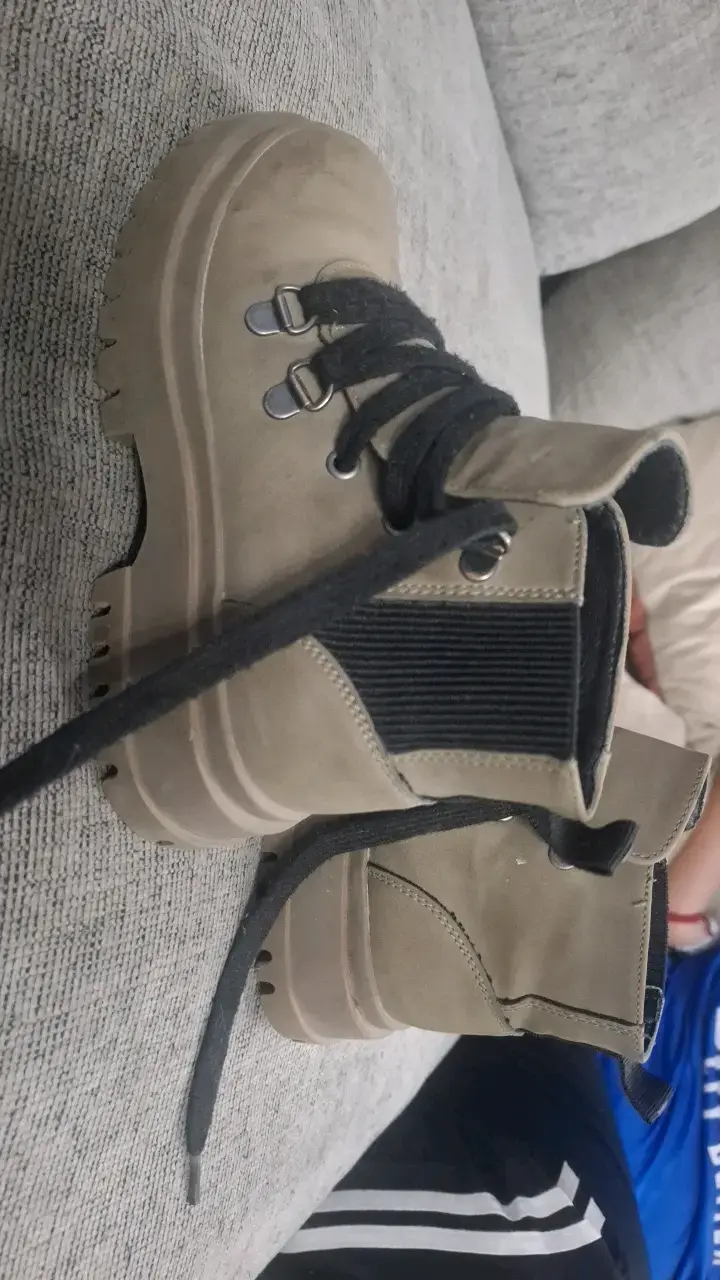 Botas de gamuza beige con cordones - 2
