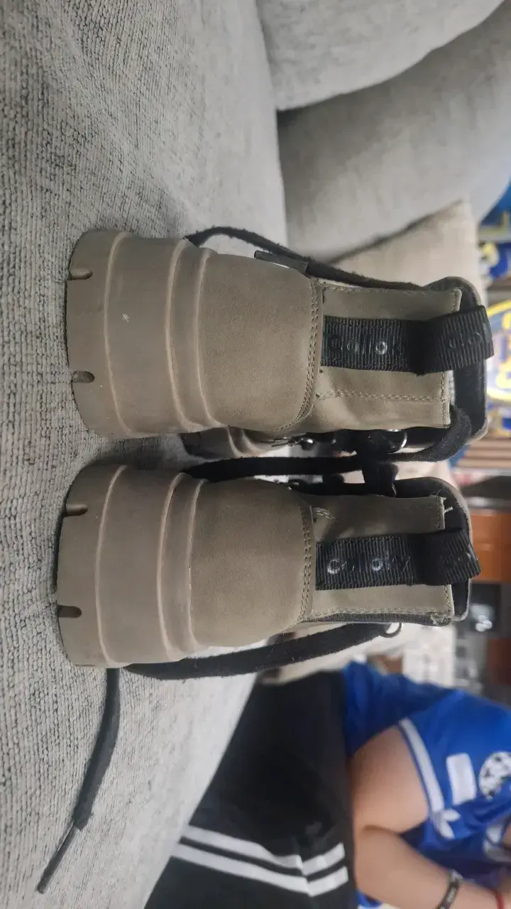 Botas de gamuza beige con cordones - 4