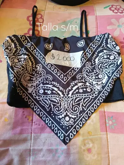 Se vende ropa solo un uso - miniatura 1