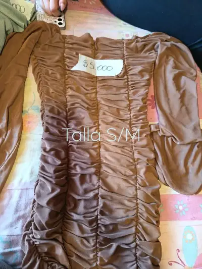 Se vende ropa solo un uso - miniatura 2