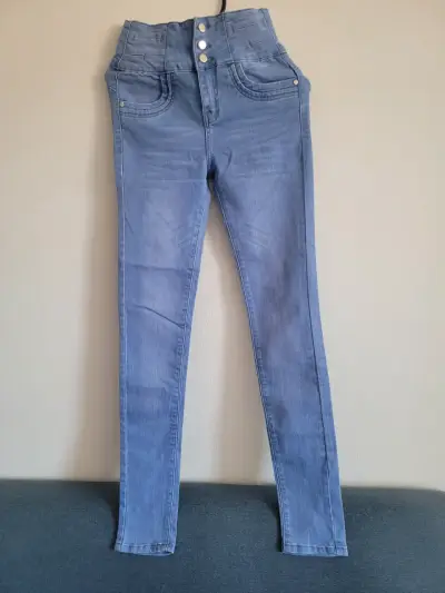 Jeans de tiro alto azul claro para mujer talla 32 - miniatura 1