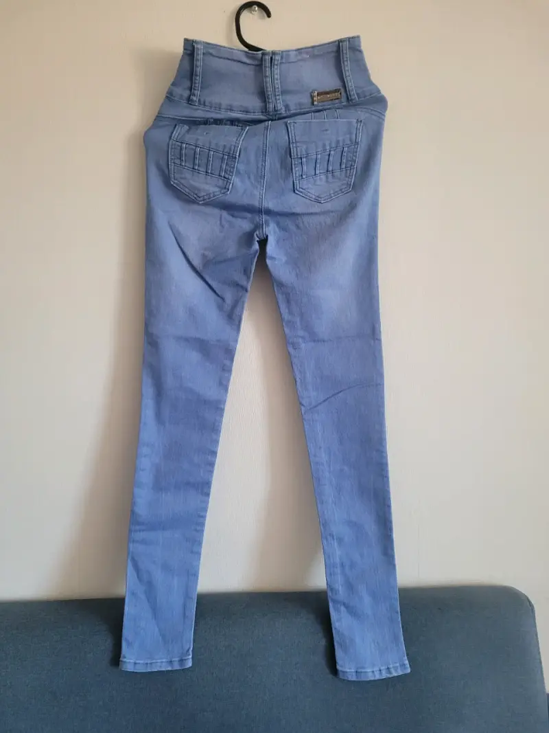 Jeans de tiro alto azul claro para mujer talla 32 - 3