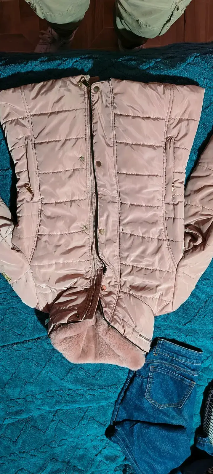 Chaqueta acolchada rosada con forro de felpa - 2