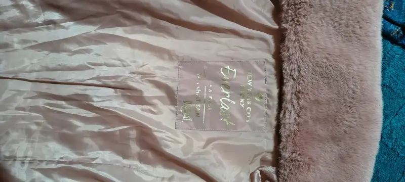 Chaqueta acolchada rosada con forro de felpa - 3