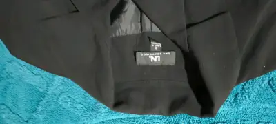 Blazer negro elegante para mujer - miniatura 4