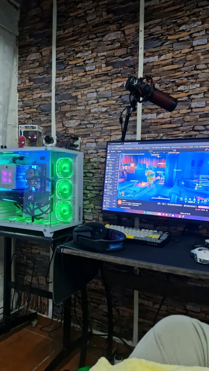 PC Gamer Gama Media Alta - 2