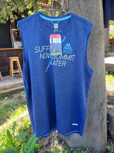 Polera sin mangas The North Face azul deportiva - miniatura 1