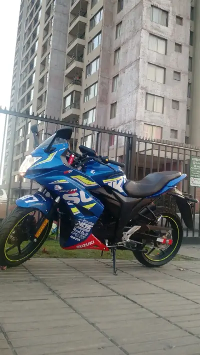 Motocicleta Suzuki Gixxer SF 150 - miniatura 1