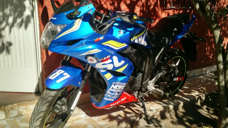 Motocicleta Suzuki Gixxer SF 150 - 3