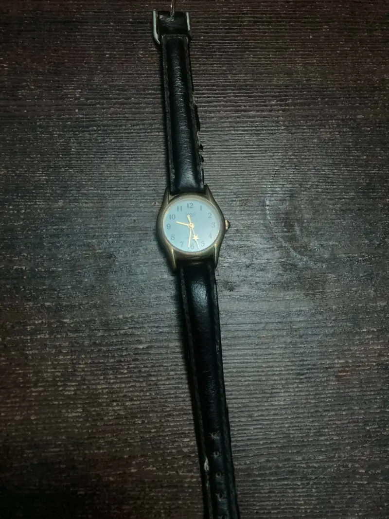 Reloj Casio Mujer Clásico Correa Cuero - 4
