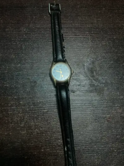 Reloj Casio Mujer Clásico Correa Cuero - miniatura 4