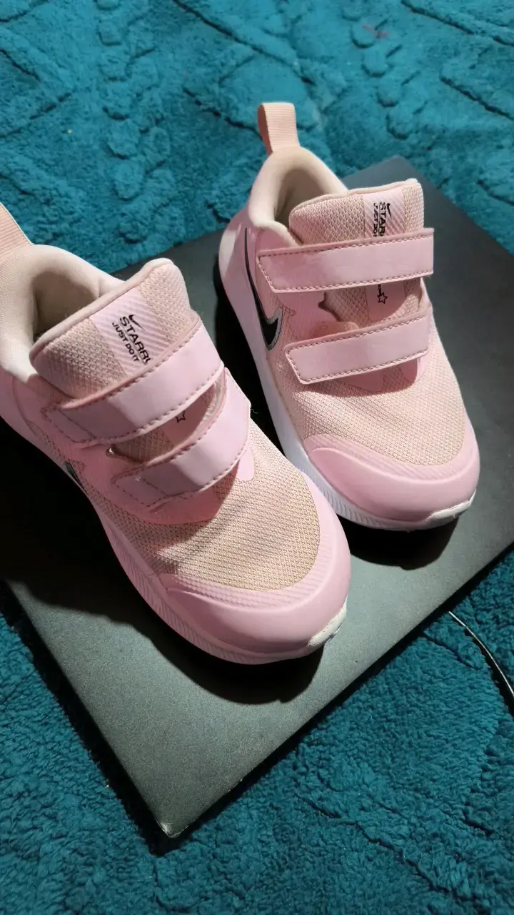 Zapatillas deportivas rosadas para niños Nike - 2