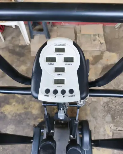 Máquina elíptica con monitor de pulso - miniatura 3