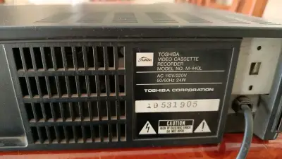 Reproductor VHS Toshiba M-440L con Quick Access - miniatura 4