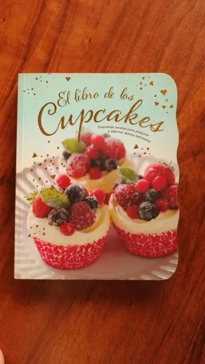 Libro de recetas 'El libro de los Cupcakes' - miniatura 1