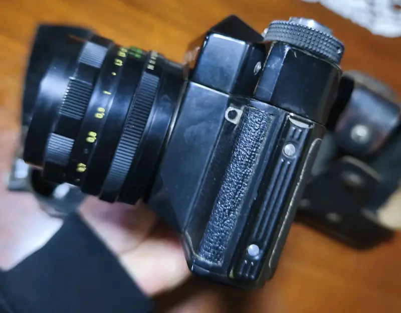 Cámara analógica Zenit TTL con funda y correa - 6