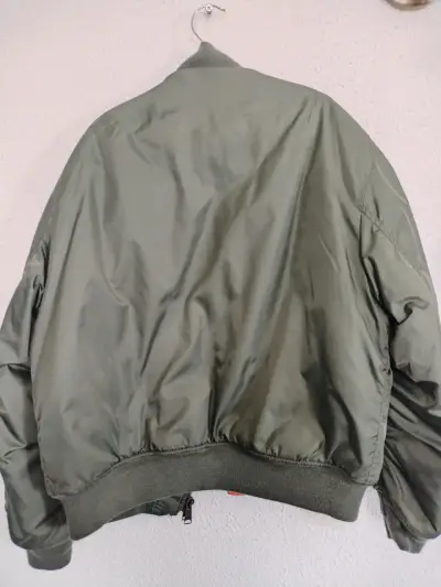 Chaqueta bomber verde Alpha Industries MA-1 - miniatura 2