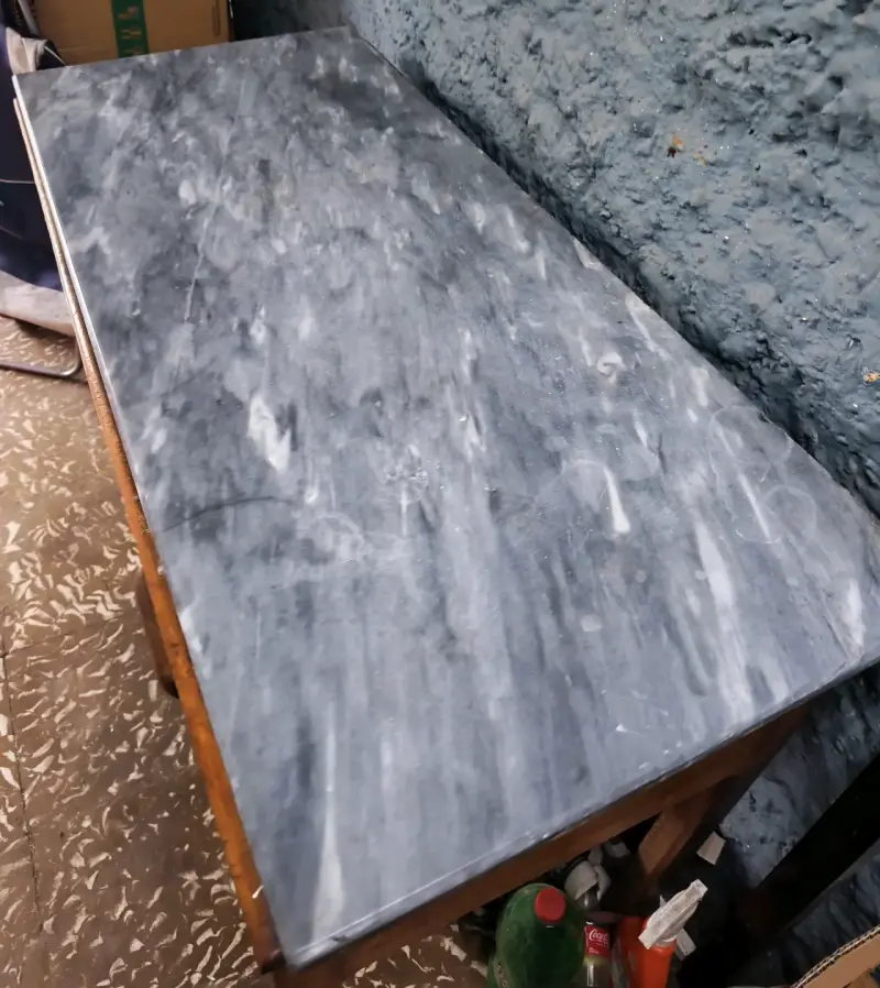 Mesa de mármol con base de madera - 3