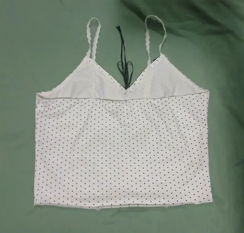 Top de tirantes blanco con lunares negros - 2