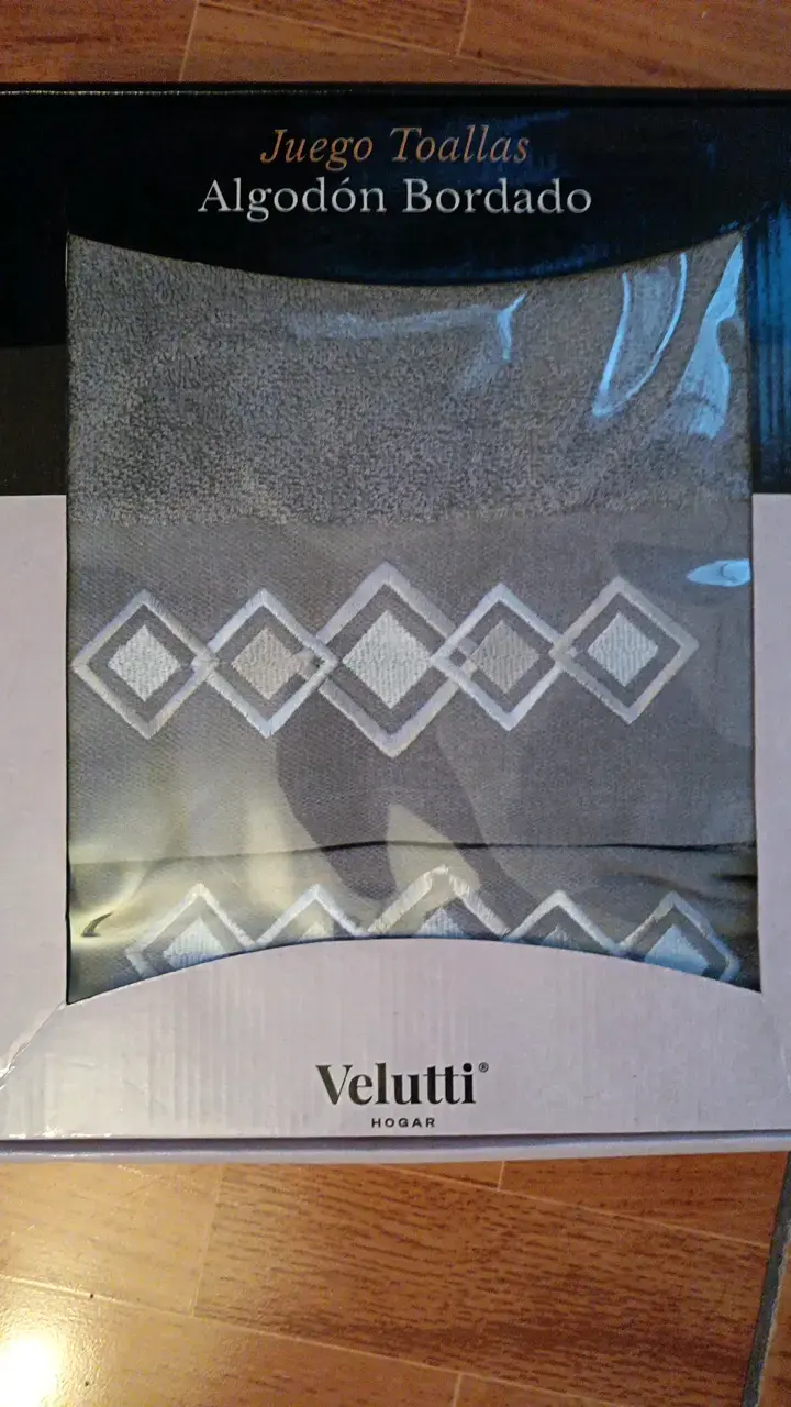 Juego de Toallas Algodón Bordado Velutti - 1