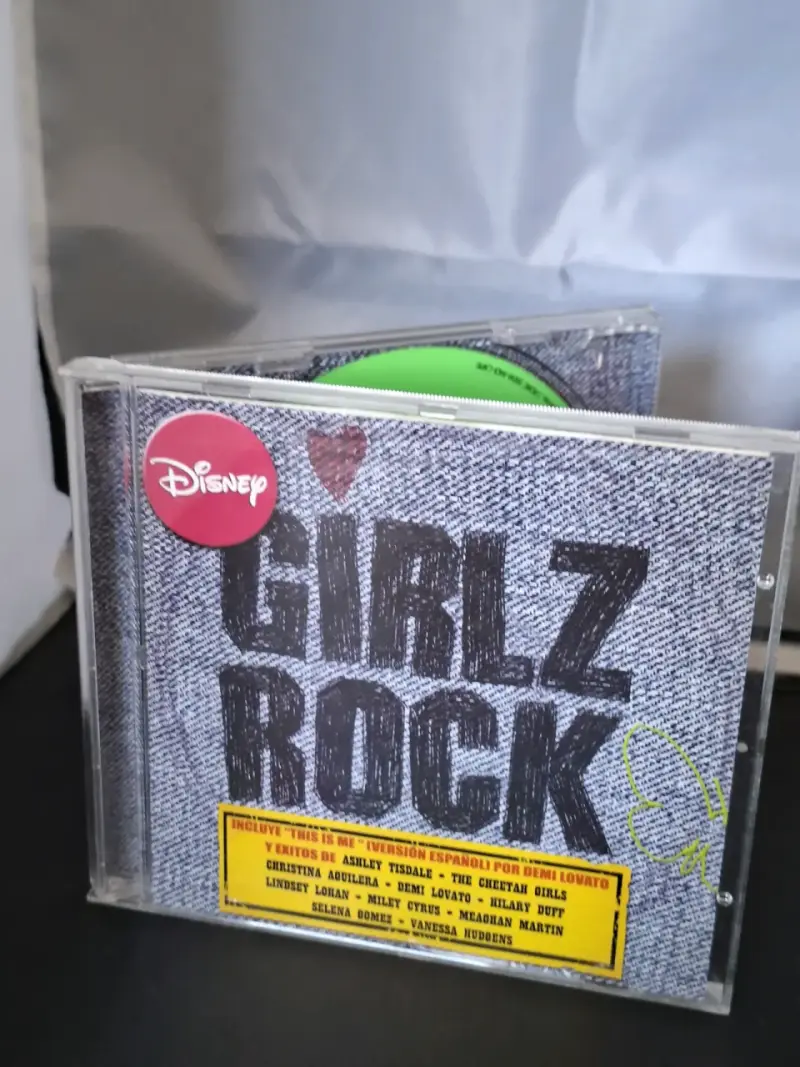 CD Disney Girlz Rock con éxitos pop - 1