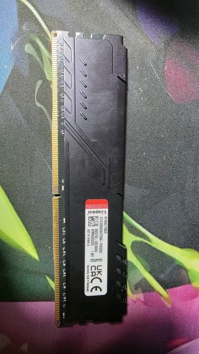 Memoria RAM Kingston Fury DDR4 3600mhz - miniatura 2