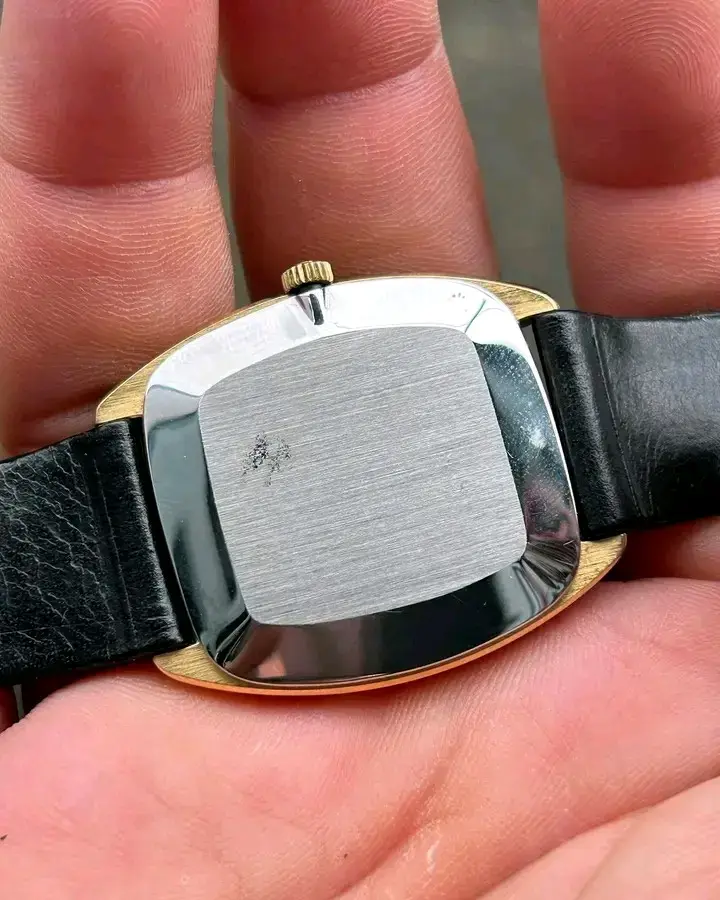 Reloj Omega De Ville dorado con correa de cuero - 2