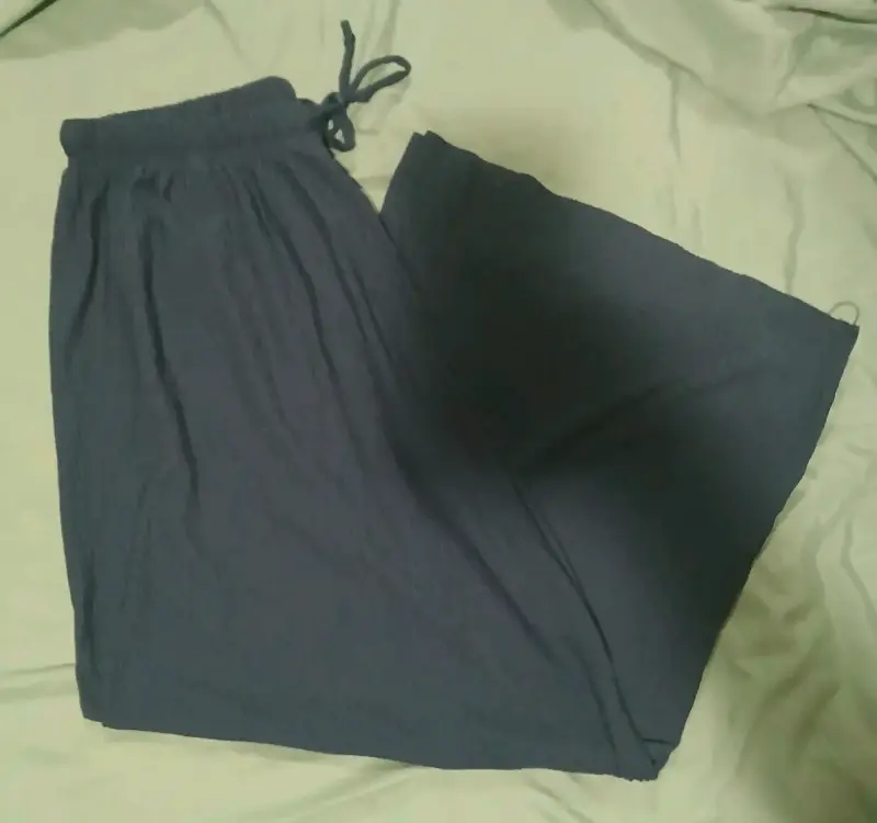 Pantalones de tela azul