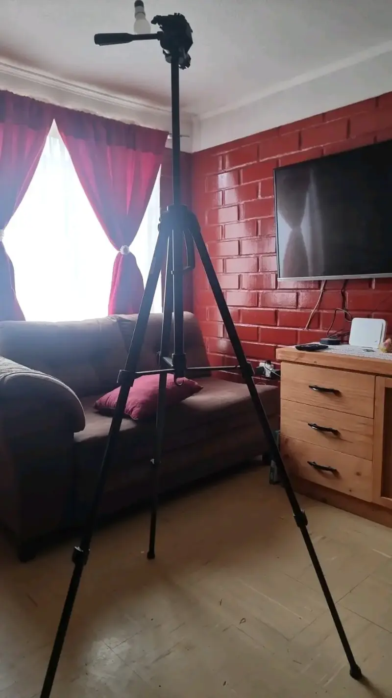Trípode ajustable para cámara de fotografía