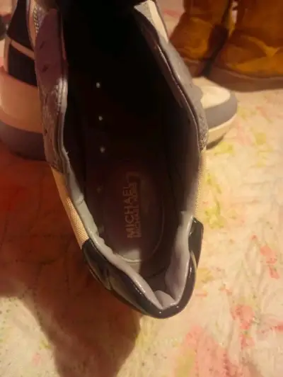 Zapatillas deportivas beige y gris Michael Kors - miniatura 2