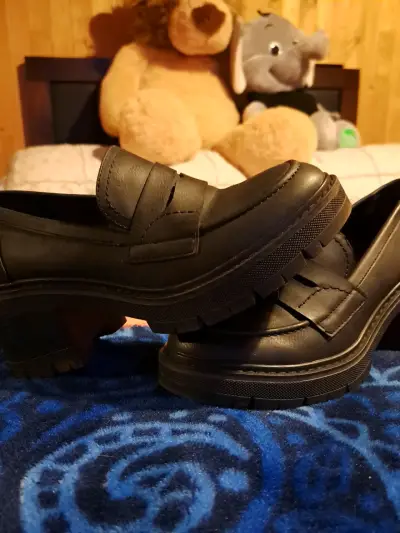 Mocasines cuero negro. Steem Land. Talla 35 - miniatura 1