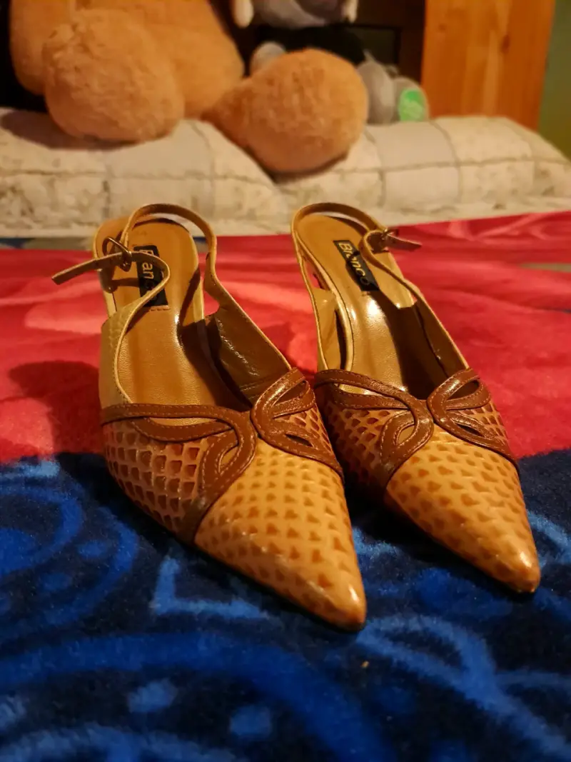 Zapatos de tacón alto marca Branco. Talla 34. - 2