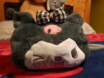 Bolso de peluche Kuromi. - miniatura 1