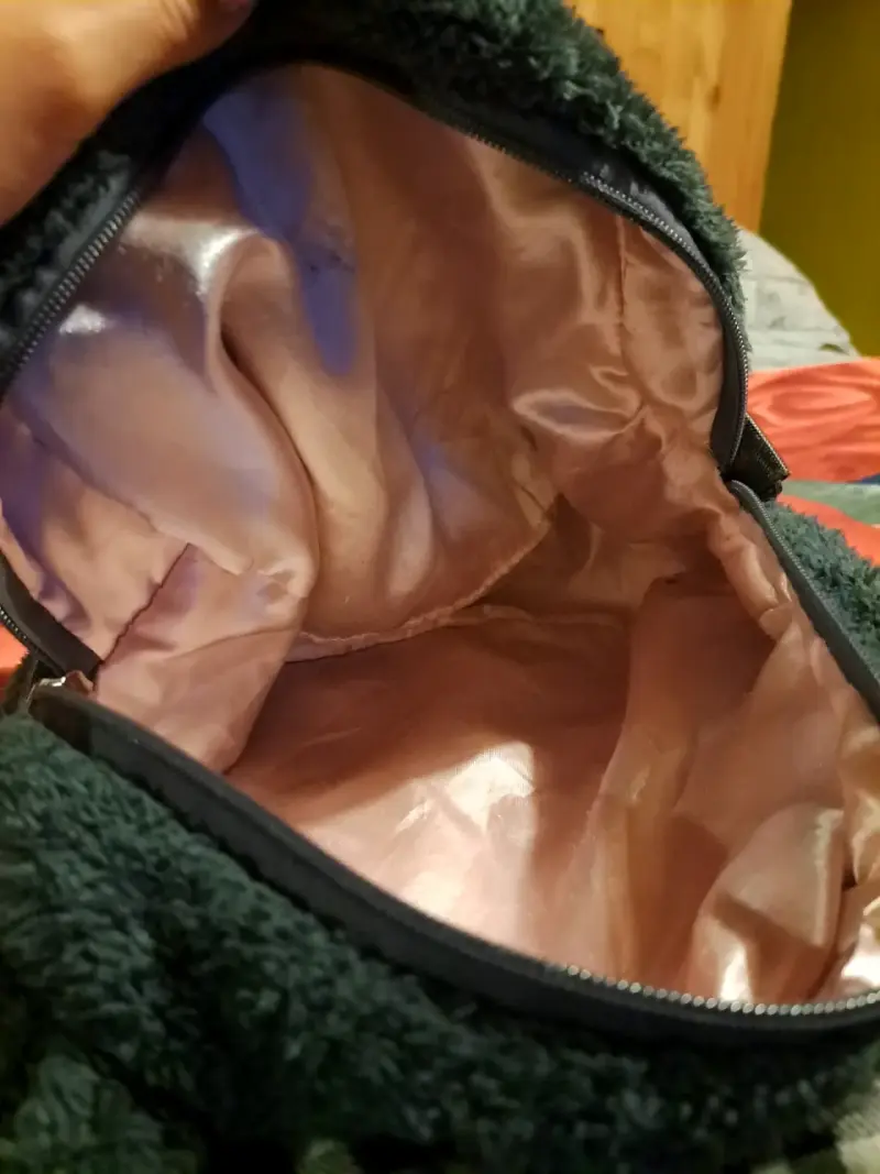 Bolso de peluche Kuromi. - 4