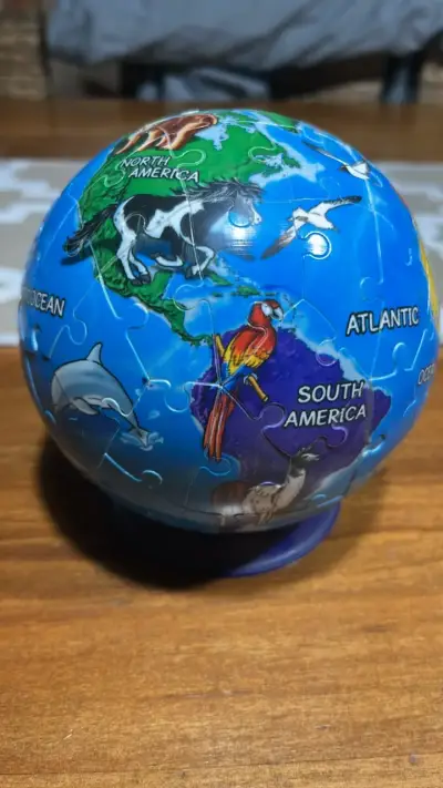 Globo terráqueo puzzle 3D educativo - miniatura 1