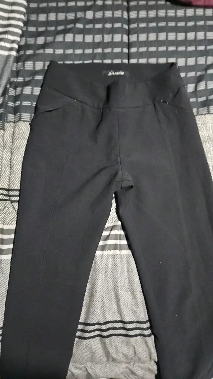 Pantalones negros de mujer Lineatre en buen estado - 1